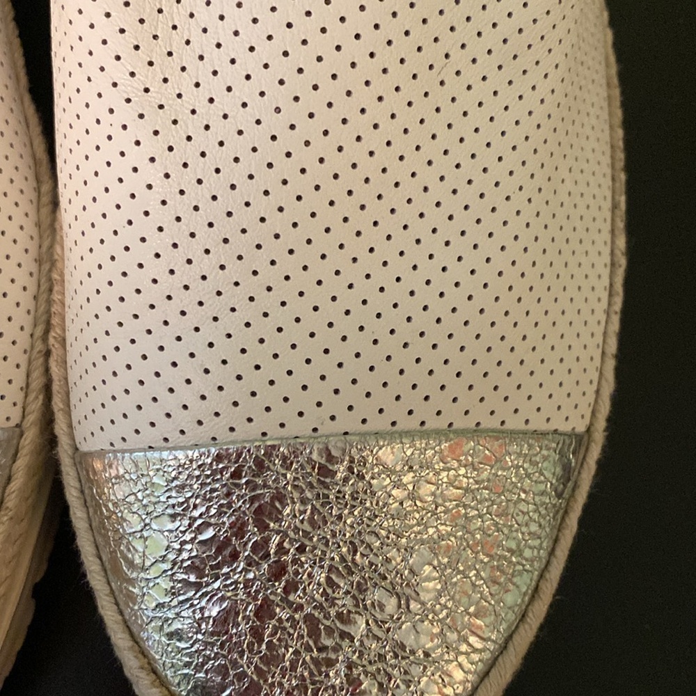 Vaneli Sport Qalila White Perforated Leather Silver Toe Cap Slip On Sneakers 6M - Picture 10 of 10